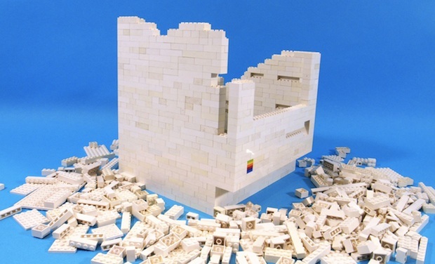 Supporto per iPad LEGO per Macintosh e supporto in corso