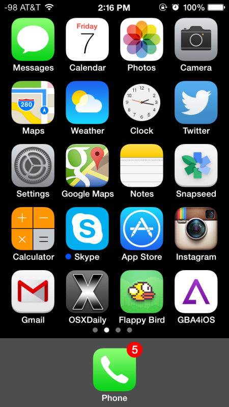 Dock per iPhone minimalista