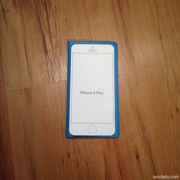 iPhone 6 Plus su un libretto degli assegni