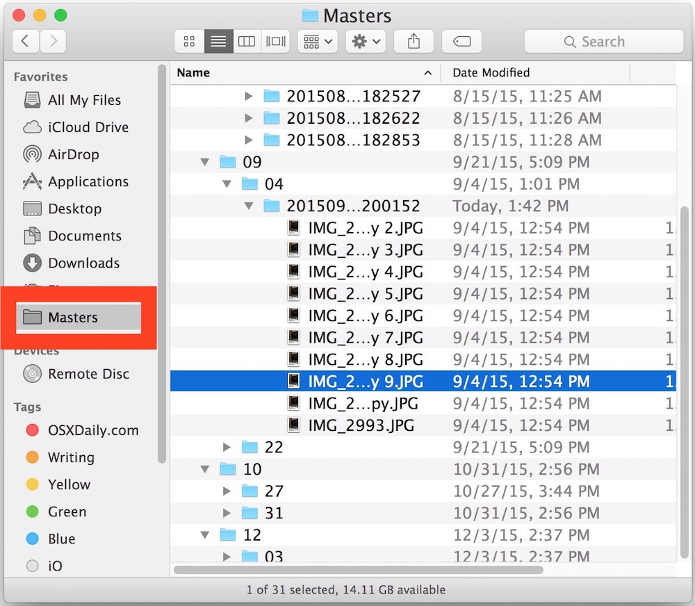 Accesso ai file immagine master in Mac OS X con un collegamento nella barra laterale di Mac Finder