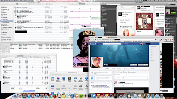 Una schermata del desktop disordinata di Mac OS X