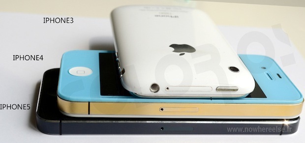 iPhone 5, iPhone 4 e iPHone 3GS impilati uno sopra l'altro