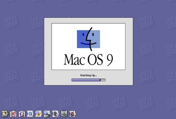 Caricamento della schermata di avvio di Mac OS 9 con estensioni