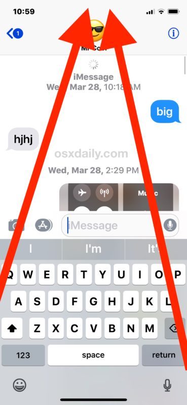 Tocca la parte superiore dello schermo per visualizzare i vecchi messaggi in iOS